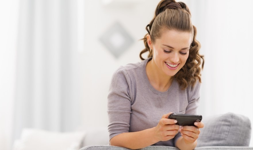 Mobilvaner skiller mange par ad. Læs om, hvordan I kan finde hinanden i parforholdet, når det gælder mobil- og SMS kontakt.